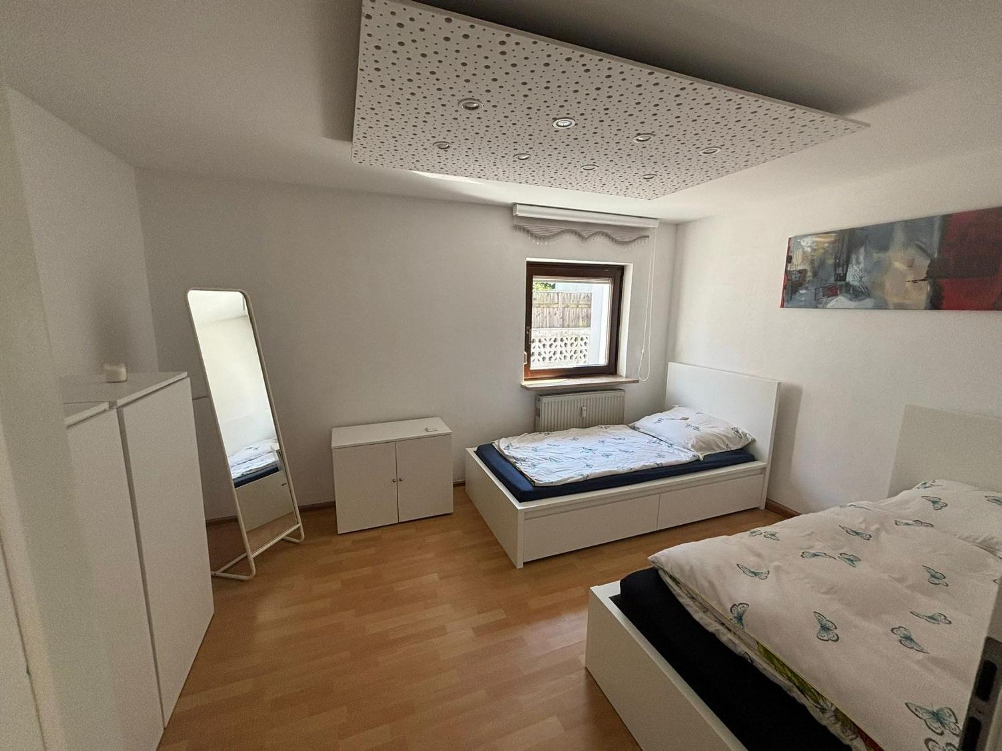 Erdgeschosswohnung Neben Schloss Blutenburg Mit Privatem Garten München Exterior foto